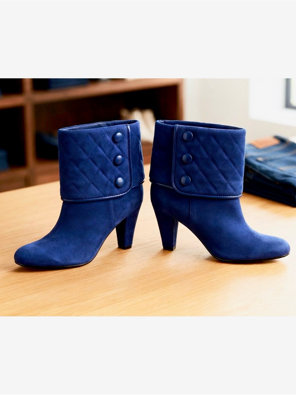 Aerosol Women’s Royal Blue Suede Fold Over Cuff Heeled Ankle Booties Size 7.5